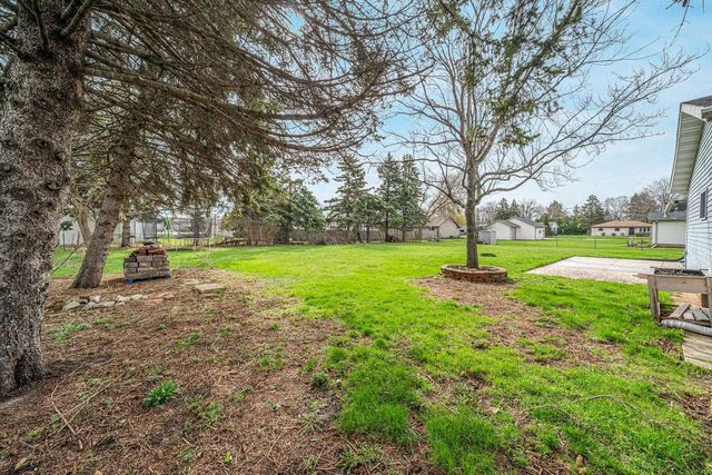 727 DAWN COURT, Neenah, WI 54956