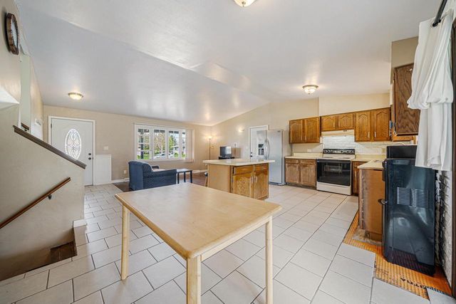 727 DAWN COURT, Neenah, WI 54956
