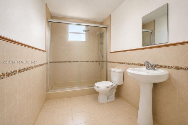 300 SW 123rd Avenue, Miami, FL 33184