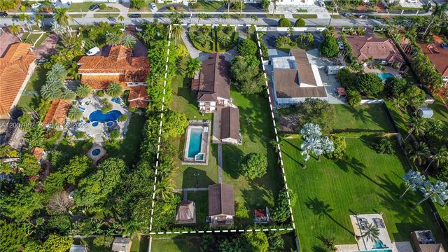 300 SW 123rd Avenue, Miami, FL 33184