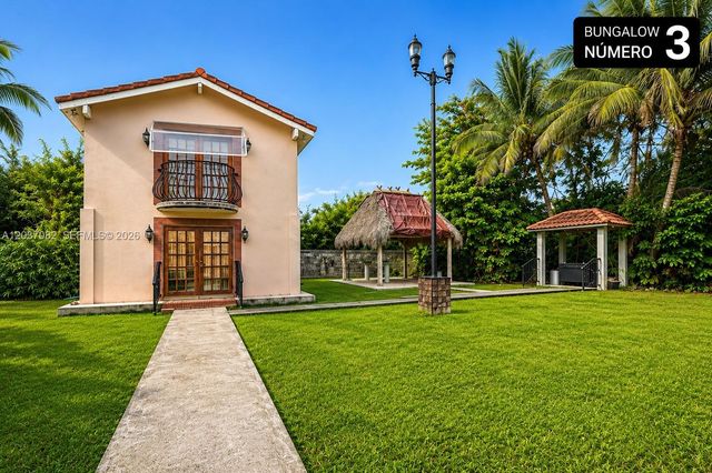 300 SW 123rd Avenue, Miami, FL 33184
