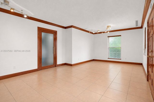 300 SW 123rd Avenue, Miami, FL 33184