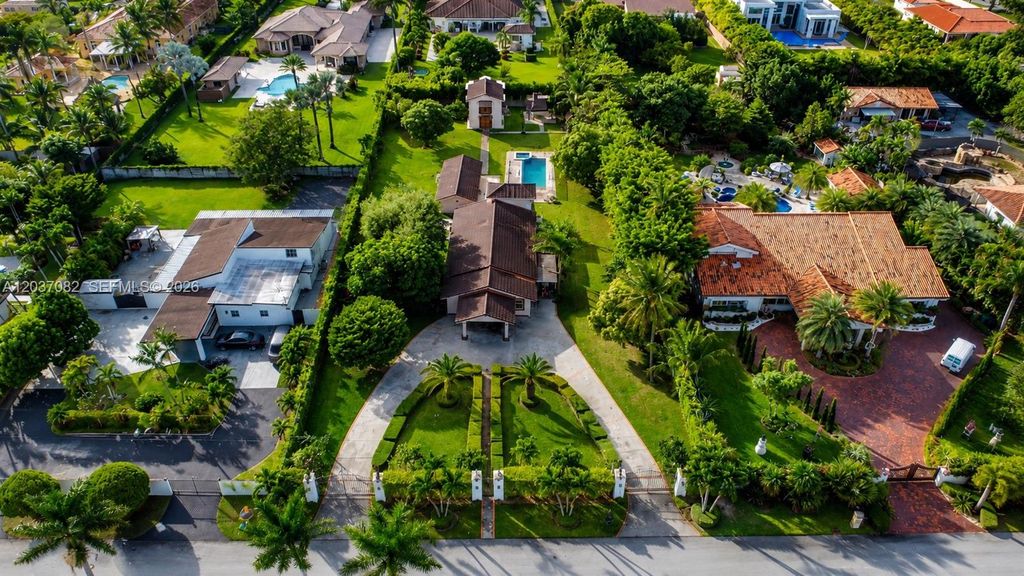 300 SW 123rd Avenue, Miami, FL 33184