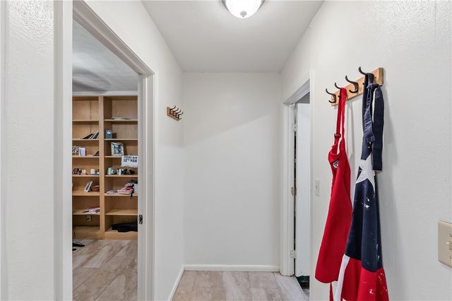 906 Gilchrist Avenue, College Station, TX 77840
