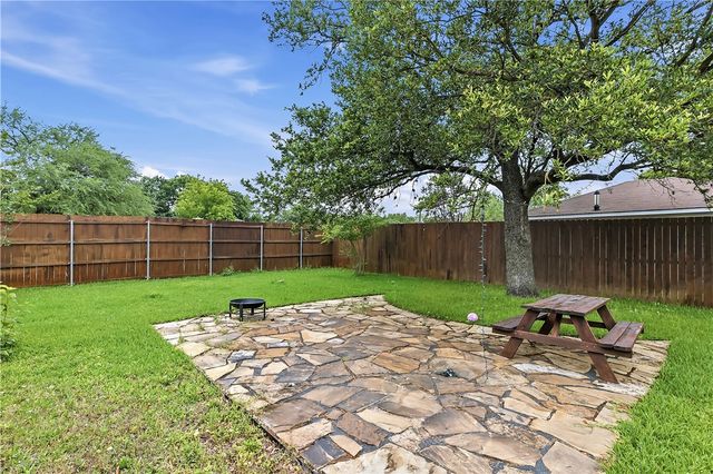 906 Gilchrist Avenue, College Station, TX 77840