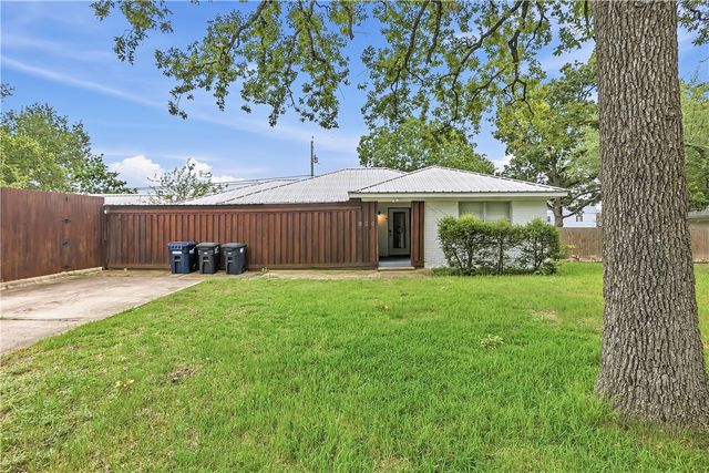 906 Gilchrist Avenue, College Station, TX 77840