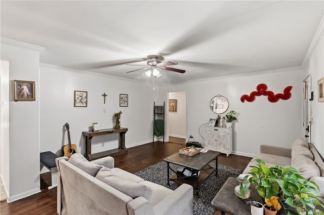 906 Gilchrist Avenue, College Station, TX 77840