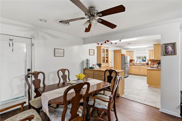 906 Gilchrist Avenue, College Station, TX 77840