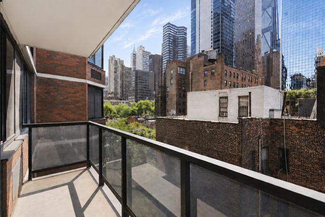255 E 49th St Apt 9A, New York City, NY 10017