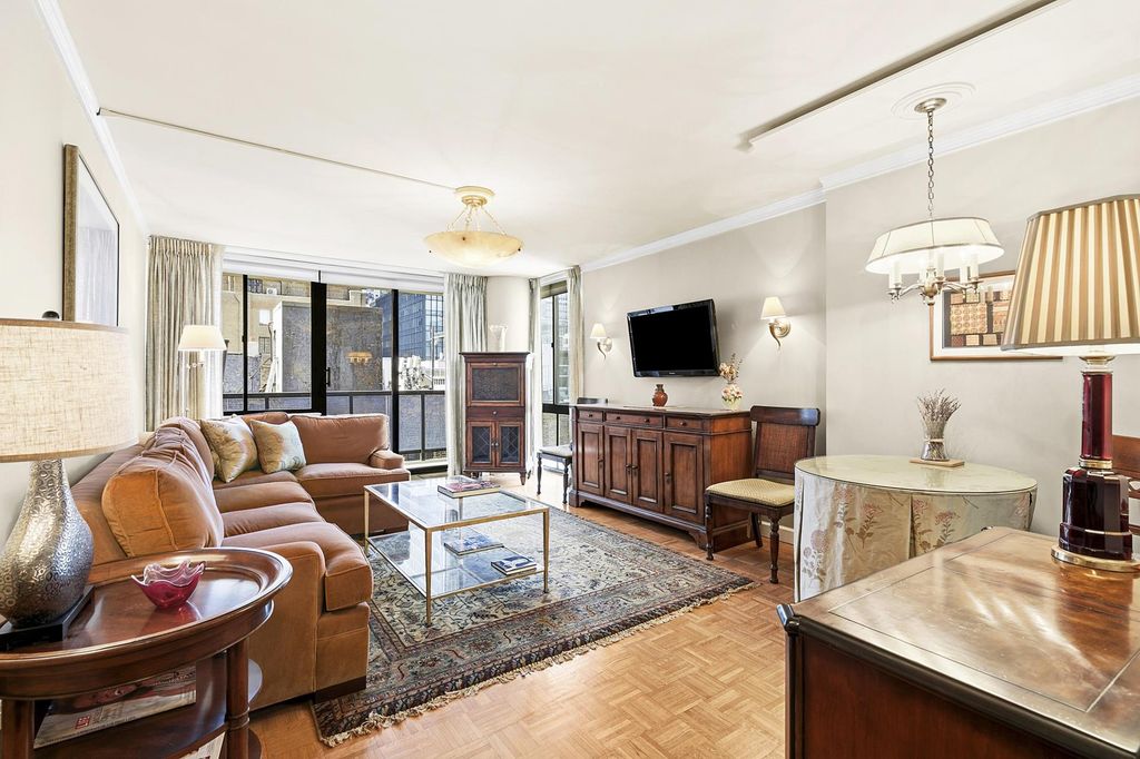 255 E 49th St Apt 9A, New York City, NY 10017