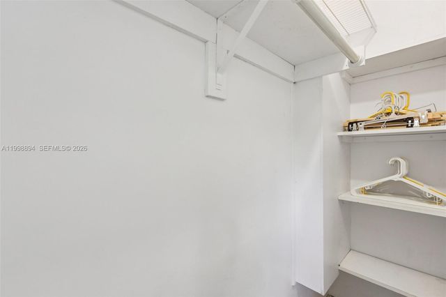 22 SE 3rd Ter 18, Dania Beach, FL 33004