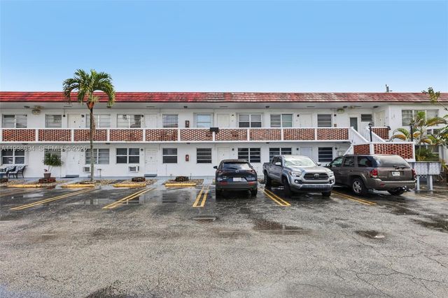 22 SE 3rd Ter 18, Dania Beach, FL 33004