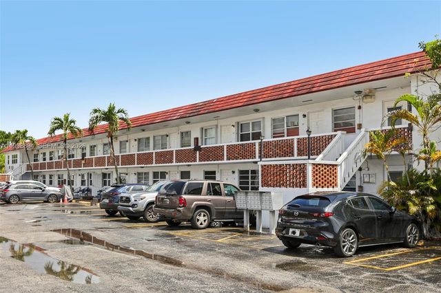 22 SE 3rd Ter 18, Dania Beach, FL 33004