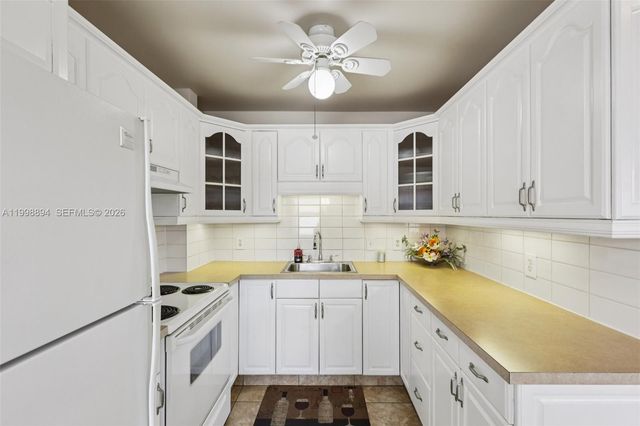 22 SE 3rd Ter 18, Dania Beach, FL 33004