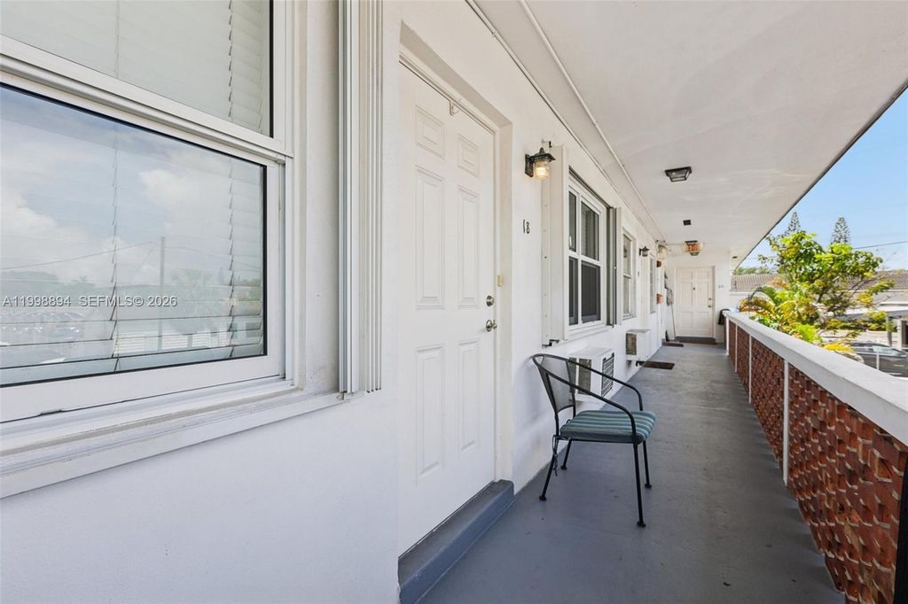 22 SE 3rd Ter 18, Dania Beach, FL 33004