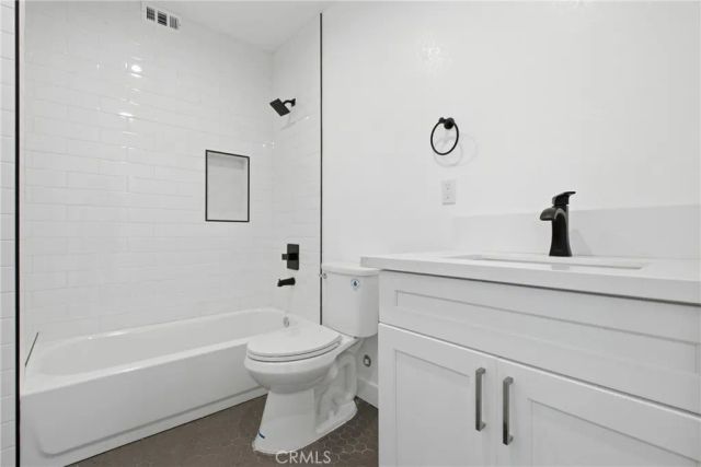 3892 Cherrywood Avenue, Leimert Park, CA 90008