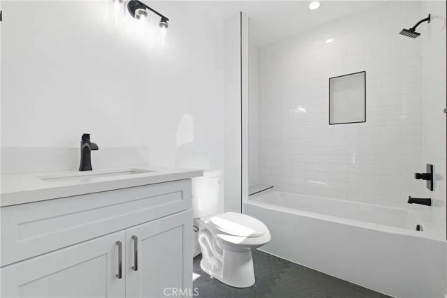 3892 Cherrywood Avenue, Leimert Park, CA 90008
