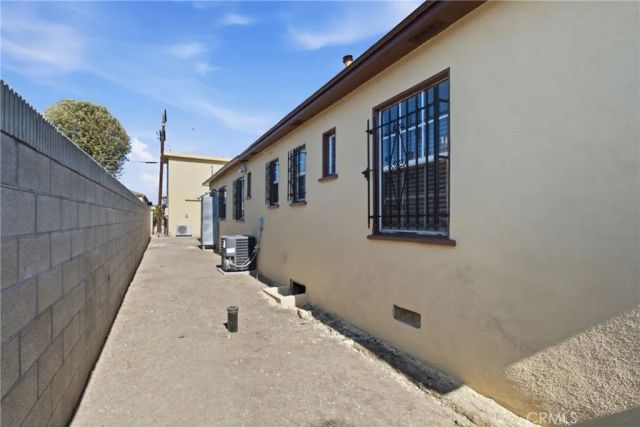 3892 Cherrywood Avenue, Leimert Park, CA 90008