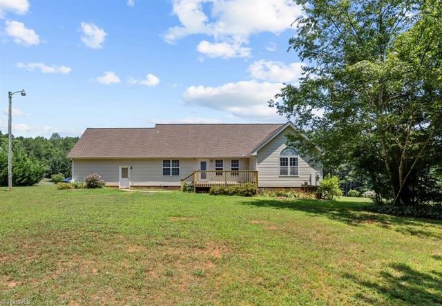 2278 Woods Stream Lane, Asheboro, NC 27205