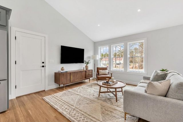 83 Airline Road, East Dennis, MA 02641