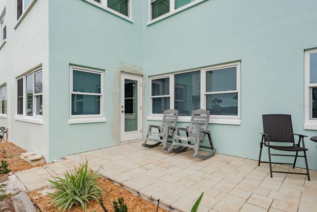 8 GLENCOE PLACE 104, Dunedin, FL 34698