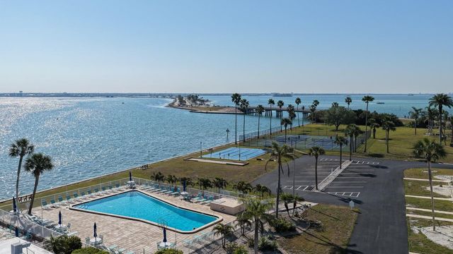 8 GLENCOE PLACE 104, Dunedin, FL 34698