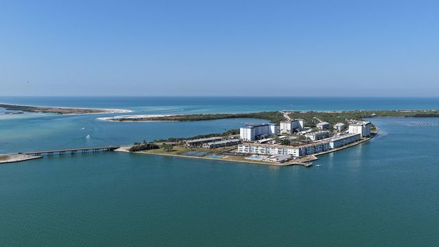 8 GLENCOE PLACE 104, Dunedin, FL 34698