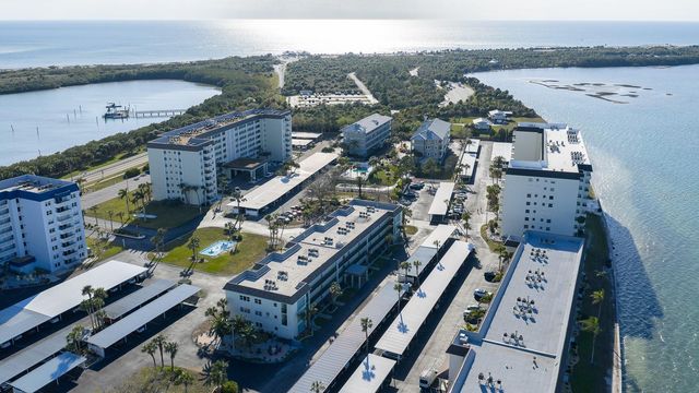 8 GLENCOE PLACE 104, Dunedin, FL 34698