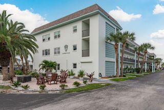 8 GLENCOE PLACE 104, Dunedin, FL 34698