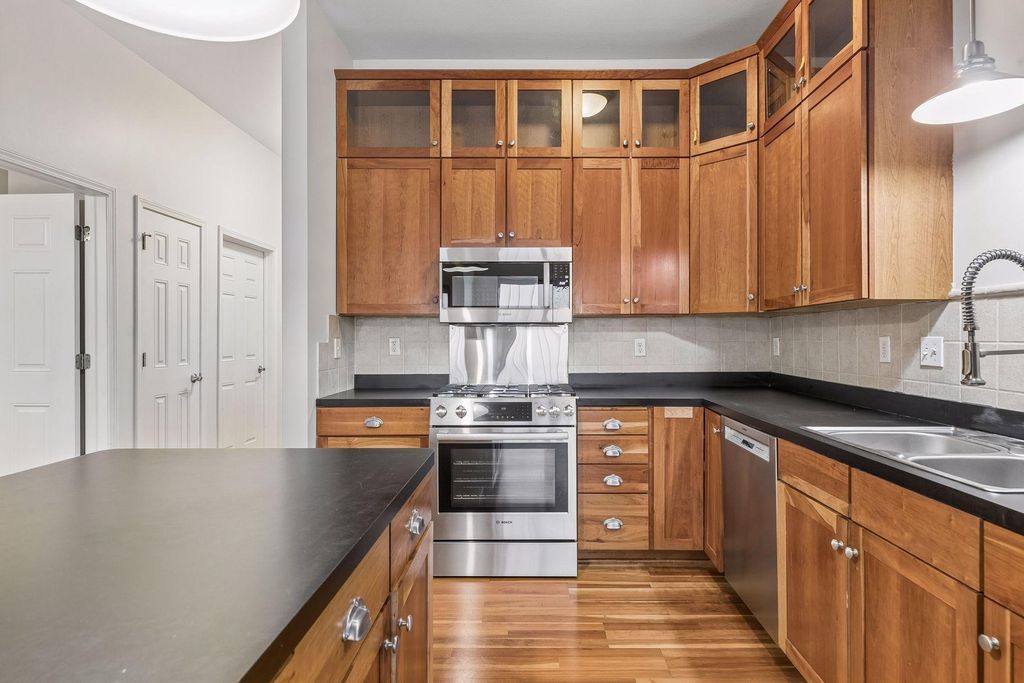 270 4th Street E 307, Saint Paul, MN 55101 — photo 5