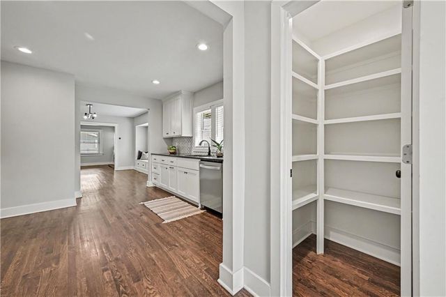 4428 Summit Street, Kansas City, MO 64111