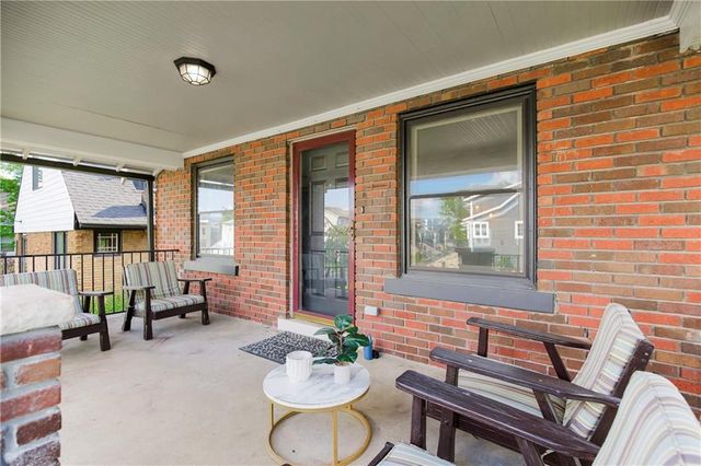 4428 Summit Street, Kansas City, MO 64111