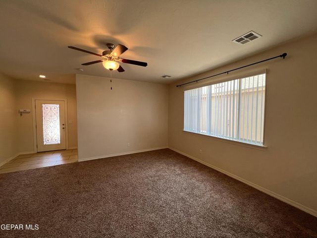 147 N MANZANITA Drive, El Paso, TX 79928