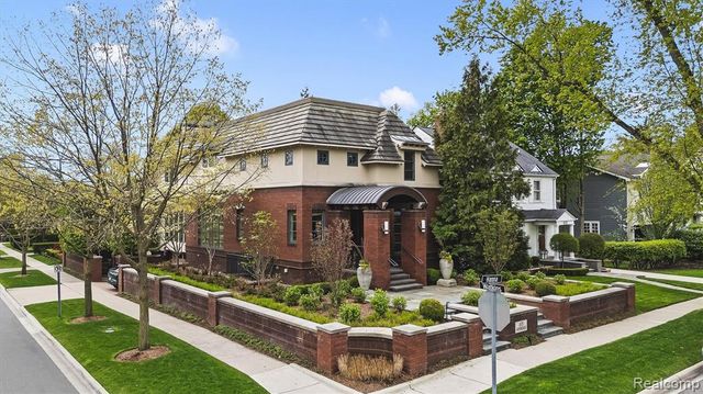 615 Hanna Street, Birmingham, MI 48009