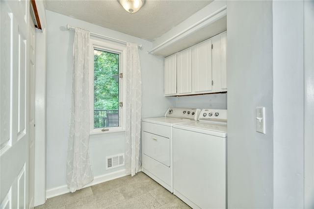 6 Millwood Court, Pittsford, NY 14534