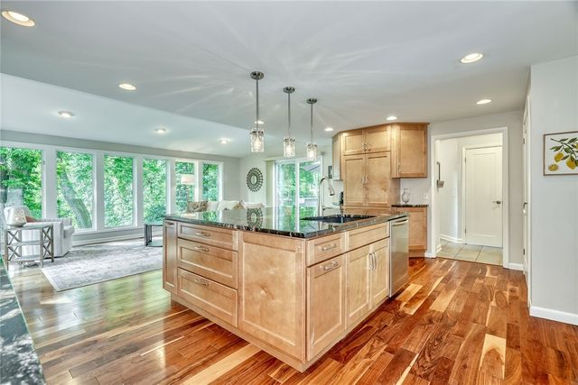 6 Millwood Court, Pittsford, NY 14534
