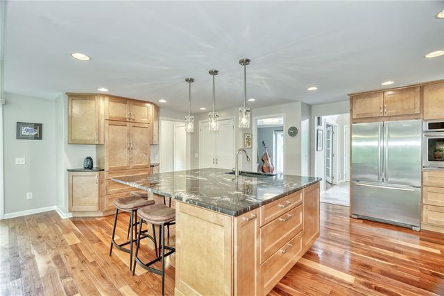6 Millwood Court, Pittsford, NY 14534