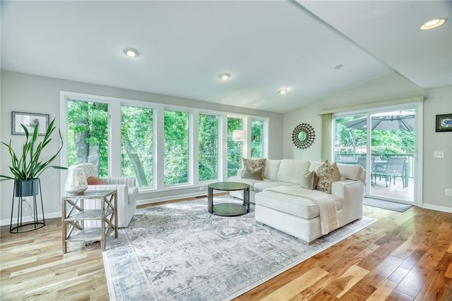 6 Millwood Court, Pittsford, NY 14534