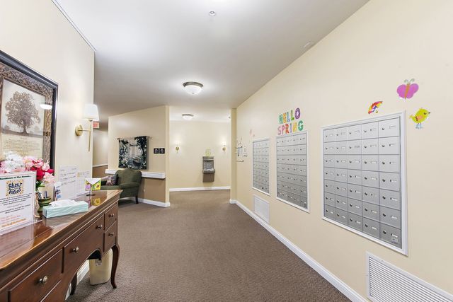 801 N Mclean Boulevard 156, Elgin, IL 60123