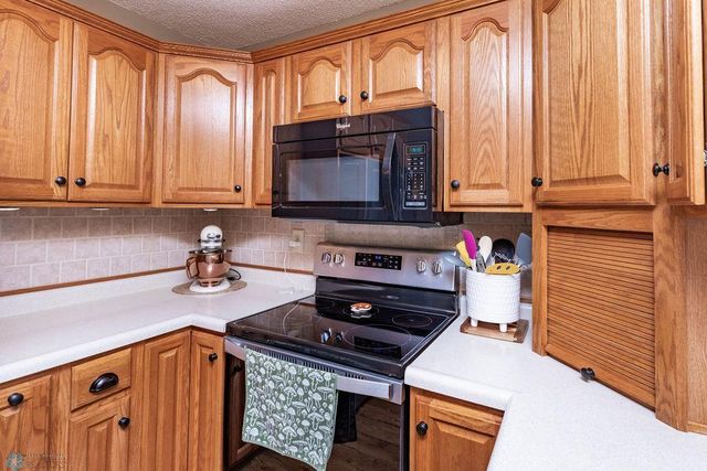 3746 10th Street N, Fargo, ND 58102