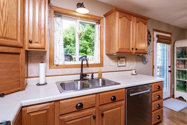 3746 10th Street N, Fargo, ND 58102