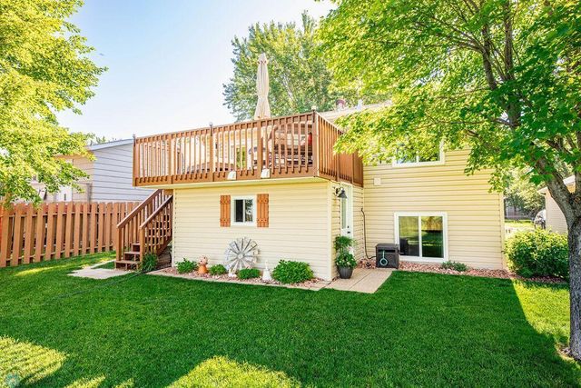 3746 10th Street N, Fargo, ND 58102