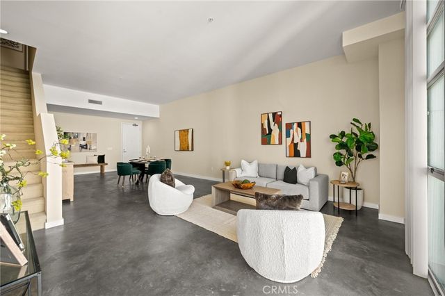 238 S Arroyo Parkway 401, Pasadena, CA 91105