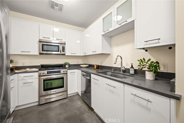 238 S Arroyo Parkway 401, Pasadena, CA 91105