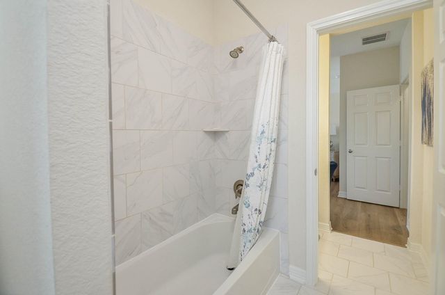 18214 Lake Eagle Drive, Cypress, TX 77433