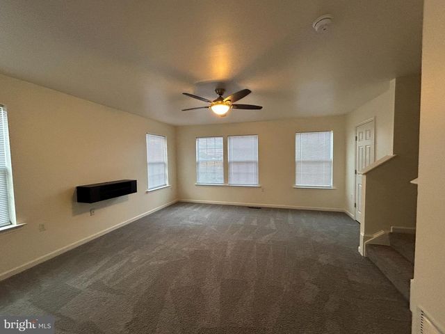 80 CARNEGIE LINKS DR, Martinsburg, WV 25405