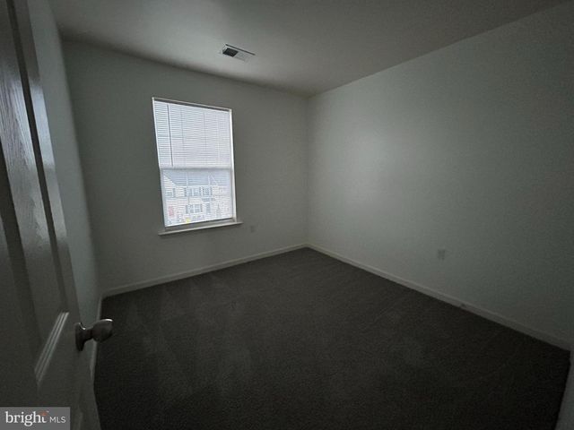 80 CARNEGIE LINKS DR, Martinsburg, WV 25405