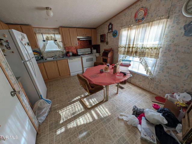 9304 Hunters Valley West Road, Duffield, VA 24244