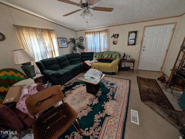 9304 Hunters Valley West Road, Duffield, VA 24244