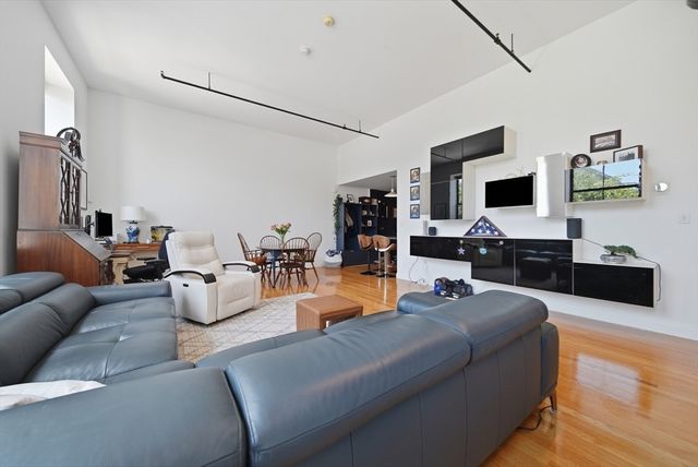 220 Spencer Ave 104, Chelsea, MA 02150